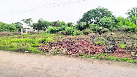 చెరువుకుంట కబ్జాకు యత్నం 