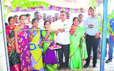 మహిళలు వ్యాపారంలో ముందుకెళ్లాలి