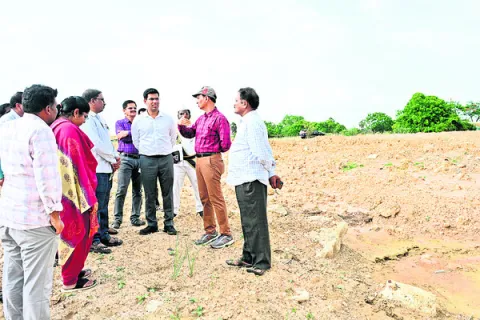 కాలువ ఆధునీకరణ పనులపై నివేదిక ఇవ్వండి 
