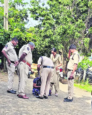 న్యాయం చేస్తారా.. చనిపోమంటారా? 