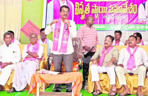 అత్తాకోడళ్లవి వెన్నుపోటు రాజకీయాలు 