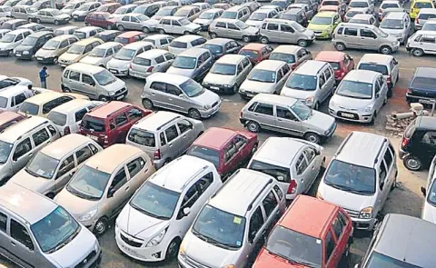 Vehicle sales slowdown in july 2025