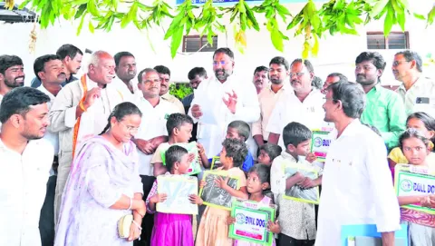 పేదల అభ్యున్నతే కాంగ్రెస్‌ లక్ష్యం 