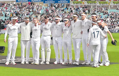 England players paid tribute under the name A Day for Thorpe
