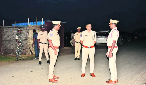 సరిహద్దు చెక్‌పోస్టు వద్ద పటిష్ట నిఘా 