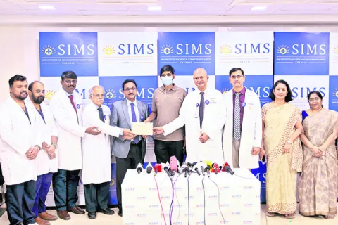 సిమ్స్‌లో అరుదైన శస్త్ర చికిత్స 