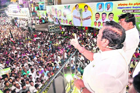 రోగి లేని అంబులెన్స్‌ను పంపి.. నీచ రాజకీయాలు