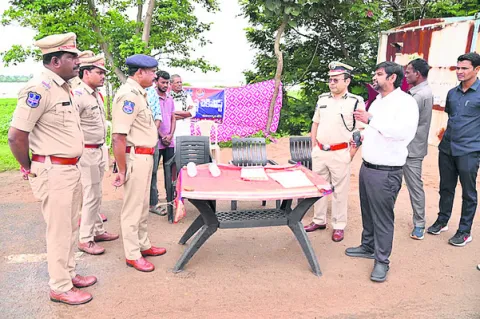సమృద్ధిగా యూరియా నిల్వలు 