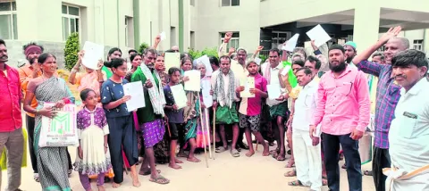 దివ్యాంగులను ఏడి‘పింఛెన్‌’ 