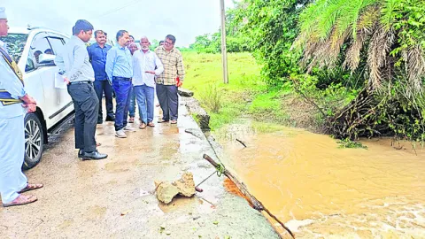 వర్షాలపై అప్రమత్తంగా ఉండాలి