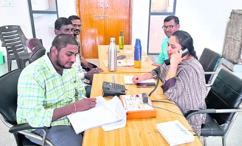కలెక్టరేట్‌లో కంట్రోల్‌రూం
