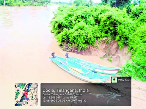 పడవల రాకపోకలు నిలిపివేత
