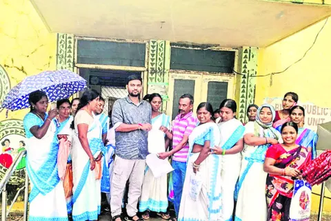 పారితోషికాలు వెంటనే విడుదల చేయాలి