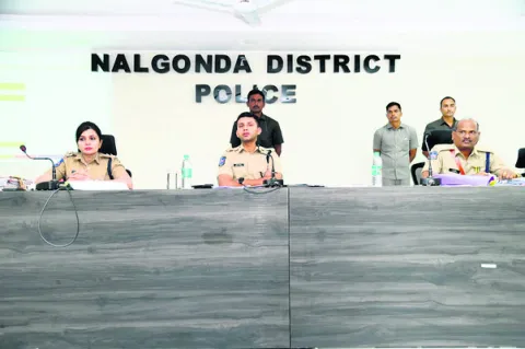 పెండింగ్‌ కేసులు క్లియర్‌ చేయాలి