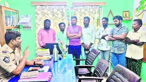 అశ్లీల నృత్యాల నిర్వాహకులపై కేసు నమోదు 