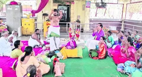 వైభవంగా రాములోరి కల్యాణం 