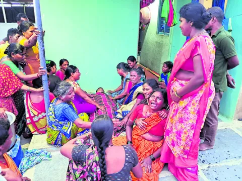 ఆశలు గల్లంతు 
