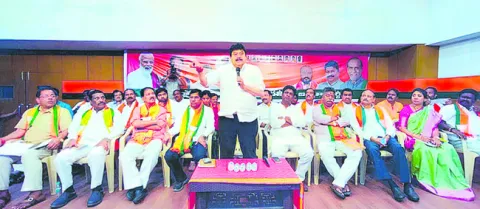 సిటీలో ఎక్కడ చూసినా సమస్యలే.. 