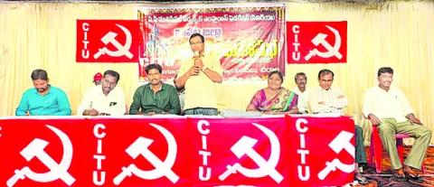 ఐక్య పోరాటాలతోనే సమస్యల పరిష్కారం 