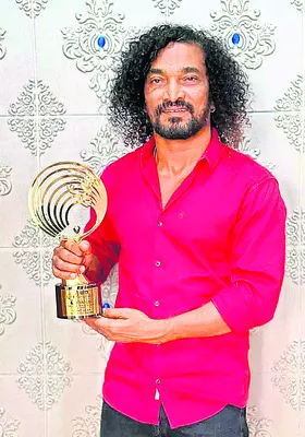 స్టంట్‌ సిల్వాకు అవార్డు 