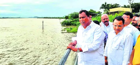 ప్రజలను అప్రమత్తం చేయండి