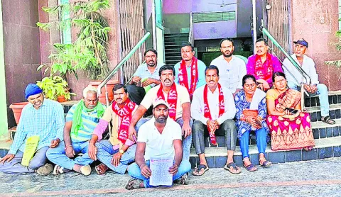 బ్రిడ్జిపై లైట్లు ఏర్పాటు చేయాలి