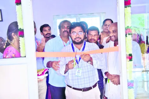 చేనేత ఉత్పత్తులను  ఆదరిద్దాం 
