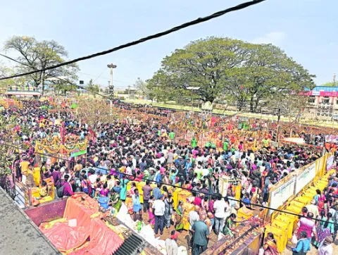 మహాజాతరకు.. నిధుల వరద