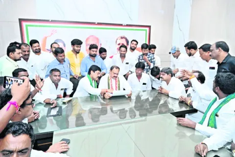 స్థానికంలో క్లీన్‌ స్వీప్‌ చేయాలి