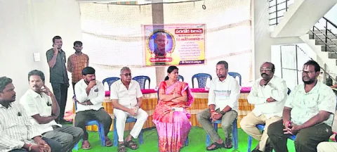 మాజీ మంత్రి వనిత కుటుంబంలో విషాదం 
