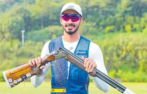 Indian shooter Anantjeet Singh Naruka wins gold in Asian Championship skeet event