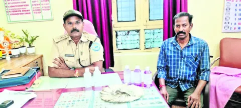 ఏసీబీకీ పట్టుబడ్డ ఆర్మూర్‌ ఎంవీఐ