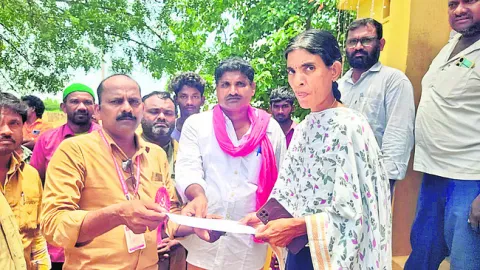 ‘మా పొట్ట కొట్టొద్దు’ 