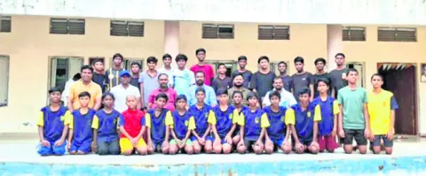 ఫుట్‌బాల్‌ పోటీల్లో సీఓఈ విద్యార్థుల ప్రతిభ
