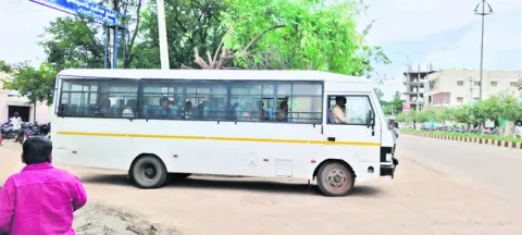 కోర్టుకు హాజరైన తేజేశ్వర్‌ హత్య కేసు నిందితులు 