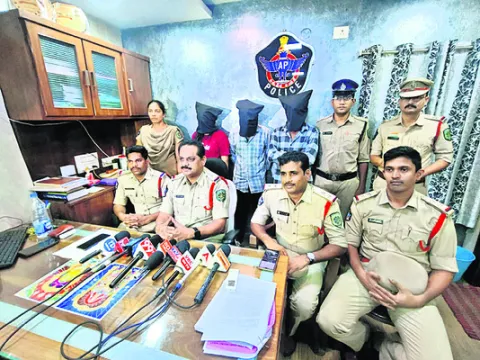 గంజాయి రవాణా కేసులో మరో ముగ్గురి అరెస్ట్‌