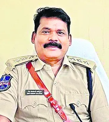 సైబర్‌ నేరస్తుడికి ఏడాది జైలు, జరిమానా