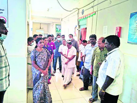 సక్రమంగా పనిచేయకుంటే సస్పెండ్‌ చేస్తాం 