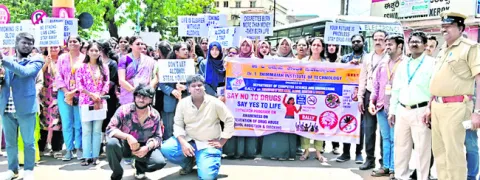 మాదక ద్రవ్యాలకు దూరంగా ఉండాలి 