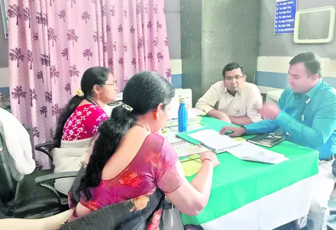 పరిసరాలను పరిశుభ్రంగా ఉంచుకోవాలి