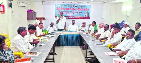 నాడొకమాట.. నేడు మరోమాట 
