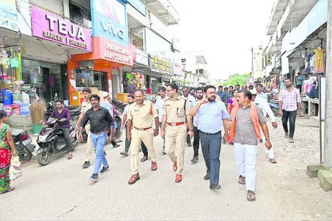 ఉత్సవాలు ప్రశాంతంగా జరుపుకోవాలి 