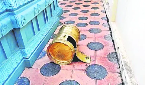 ఒకేరోజు నాలుగు దేవాలయాల్లో చోరీలు 