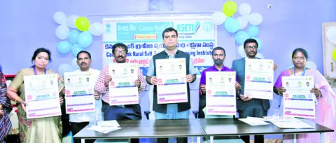 పారిశ్రామిక వేత్తలుగా ఎదగాలి 