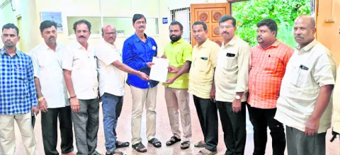 విగ్రహాల ఏర్పాటుకు అనుమతి తప్పనిసరి 