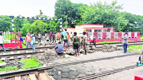 మూడు గంటల పాటు గేటు బంద్‌ 