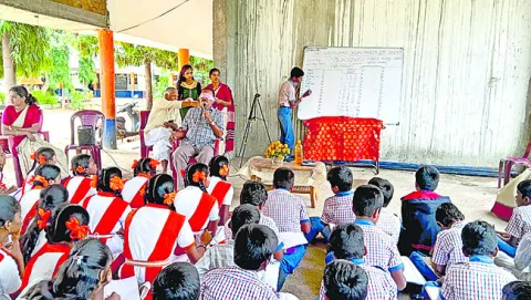 కళ్లకు గంతలతో గణితావధానం