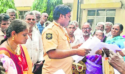 దివ్యాంగులకు ‘సదా’రం కష్టాలు 
