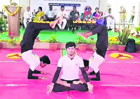 రాష్ట్రస్థాయి యోగాసన పోటీలు ప్రారంభం 