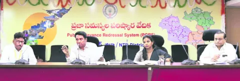 సివిల్స్‌ మెయిన్స్‌ పరీక్షలకు పక్కా ఏర్పాట్లు 